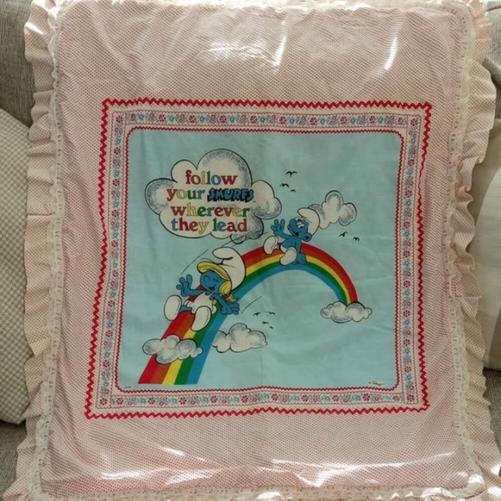 Vintage smurfs quilt